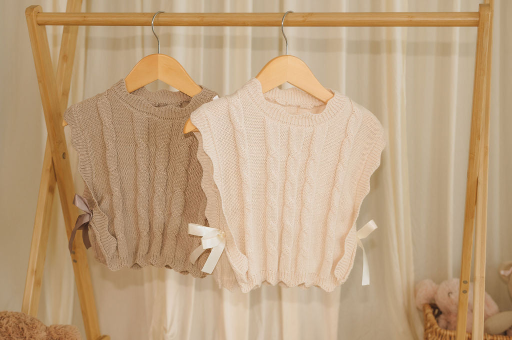 Girl's Knitted Vest